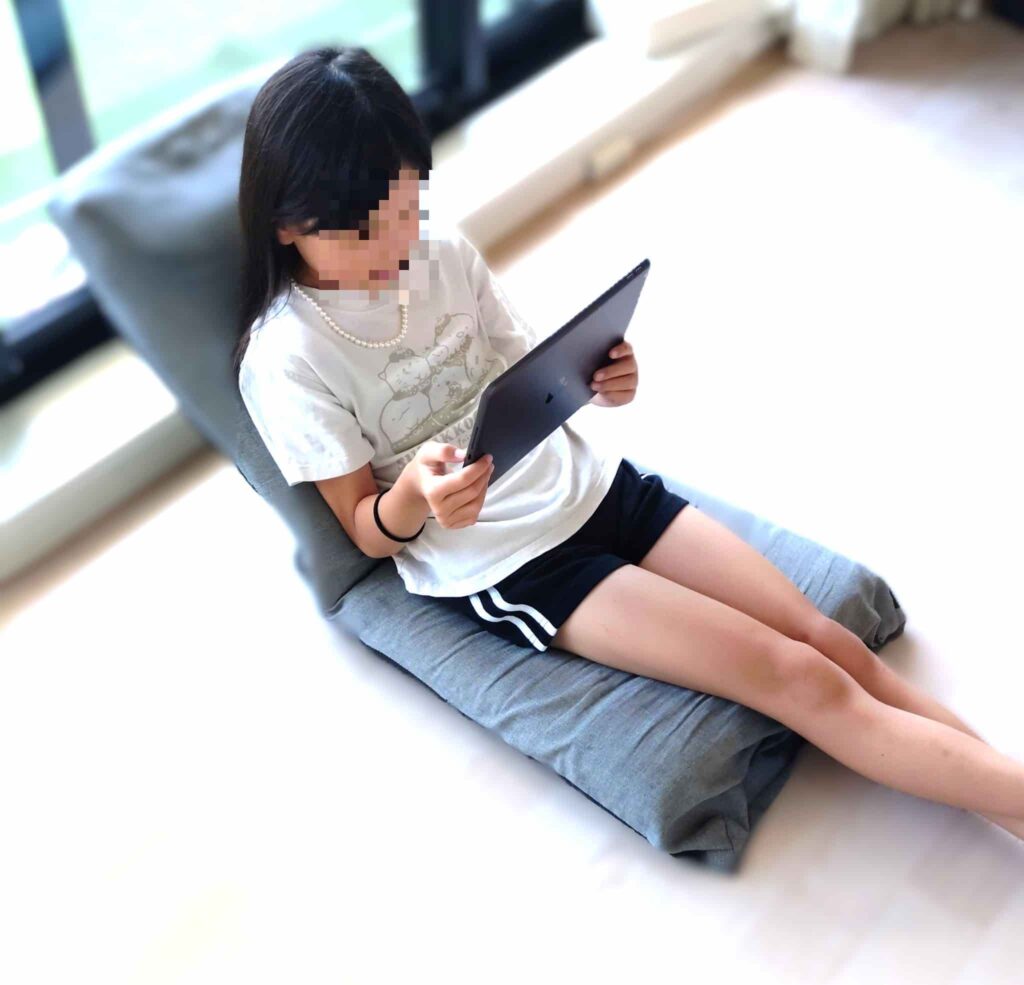 タブレットで受講している写真