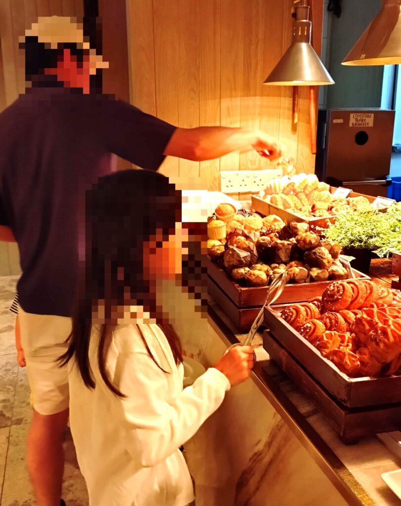 朝食バイキング